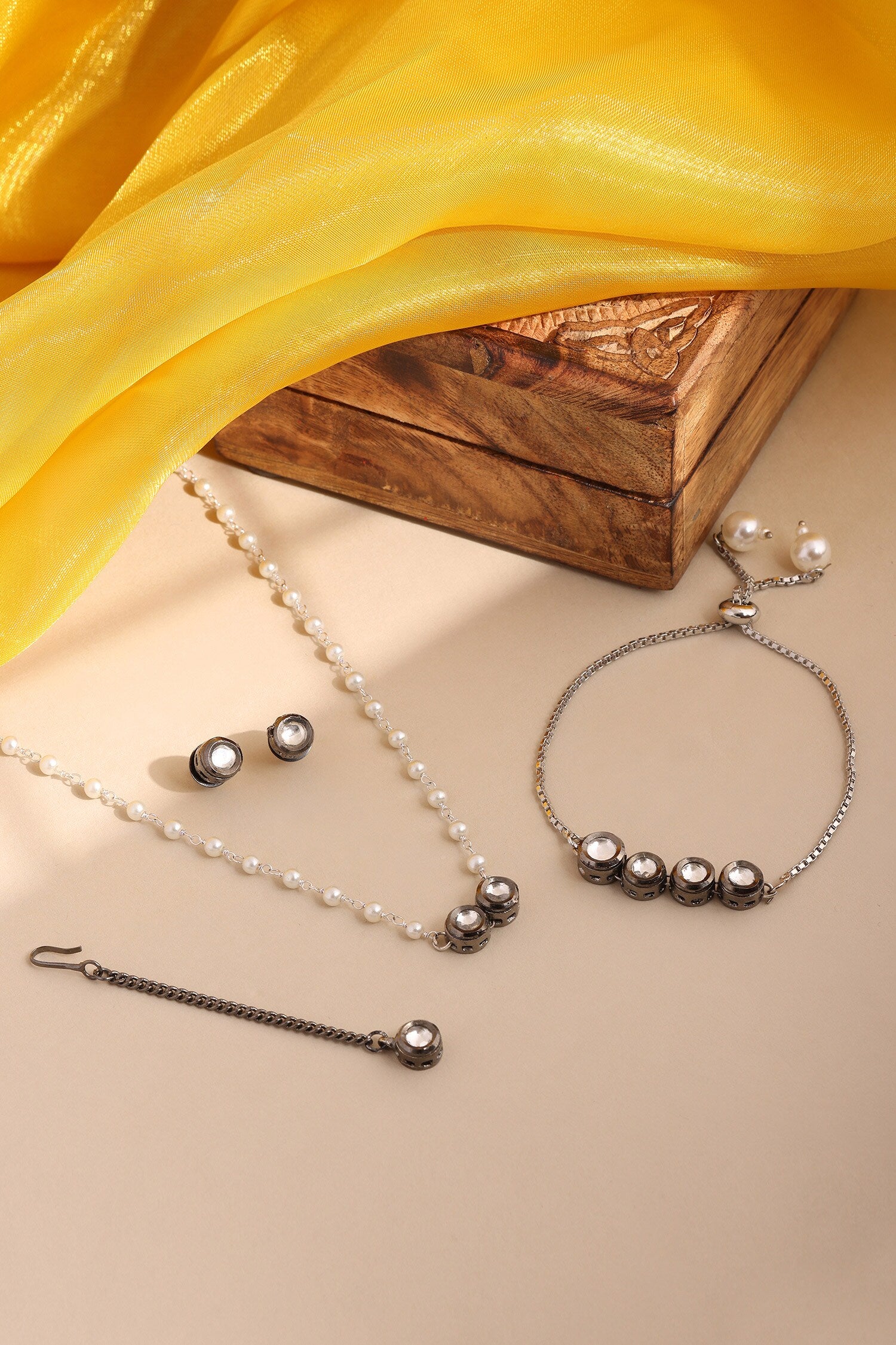 Silver Plated Kundan Jewellery Set 