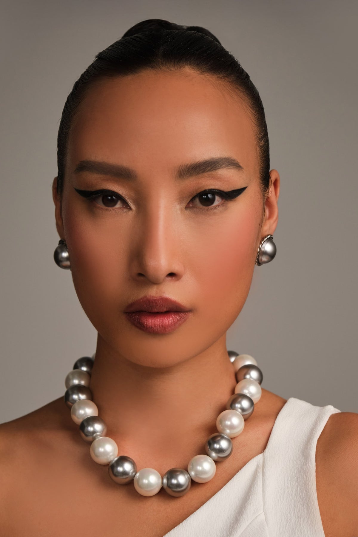 Emily Multicoloured Pearl Necklace 