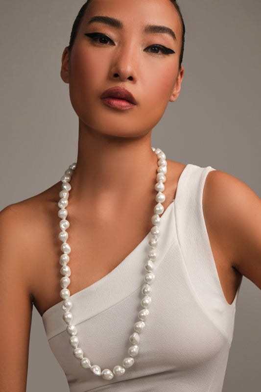 Rocky Statement Pearl Necklace 