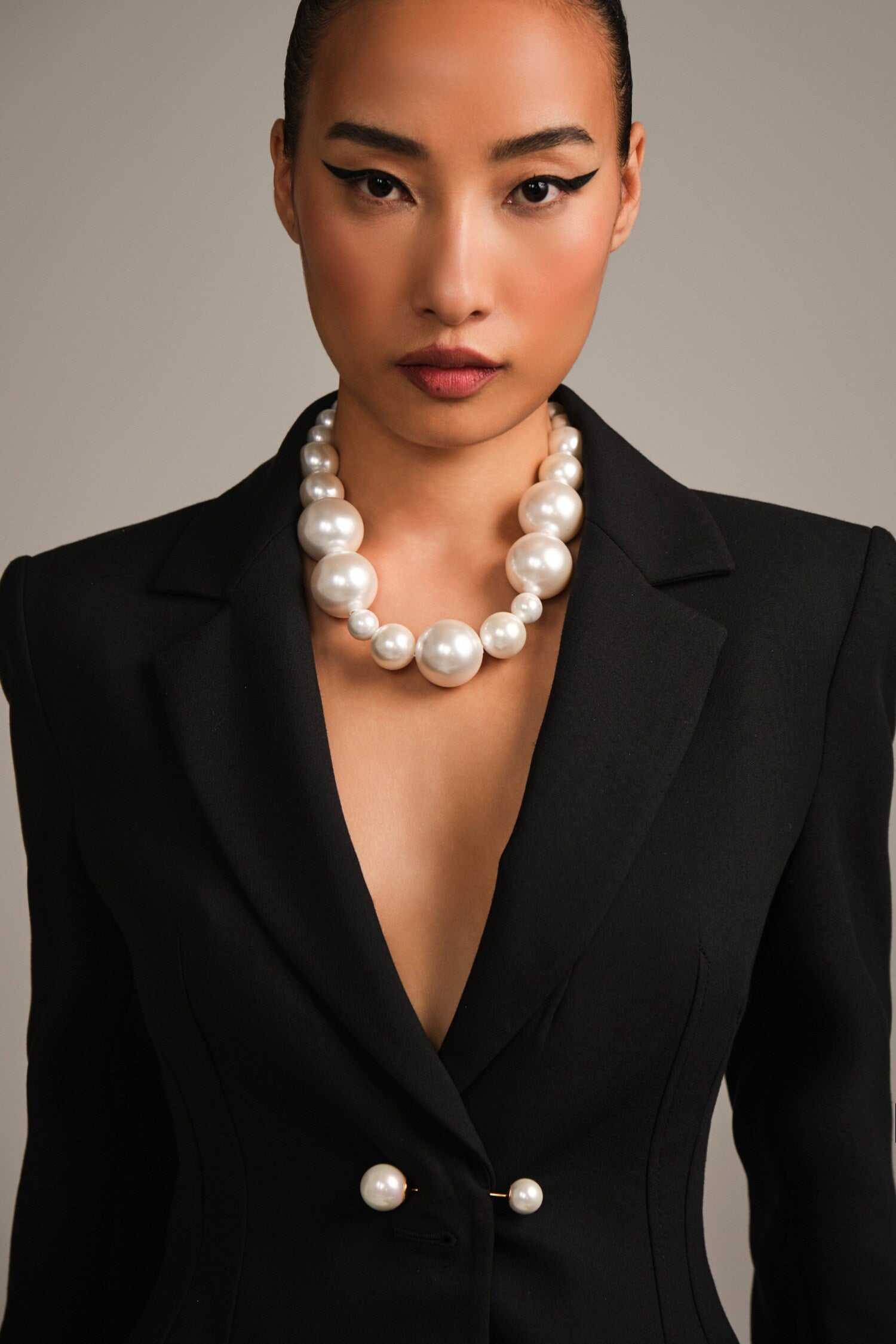The Raya Pearl Brooch 