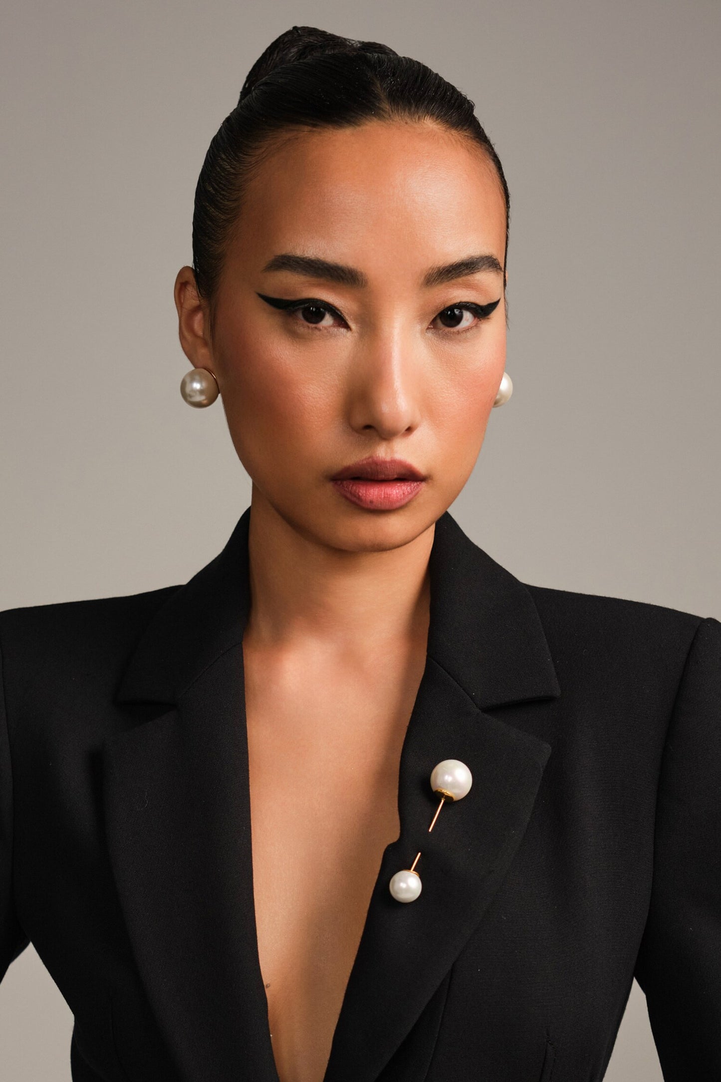 The Raya Pearl Brooch 