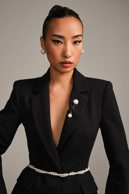The Raya Pearl Brooch 