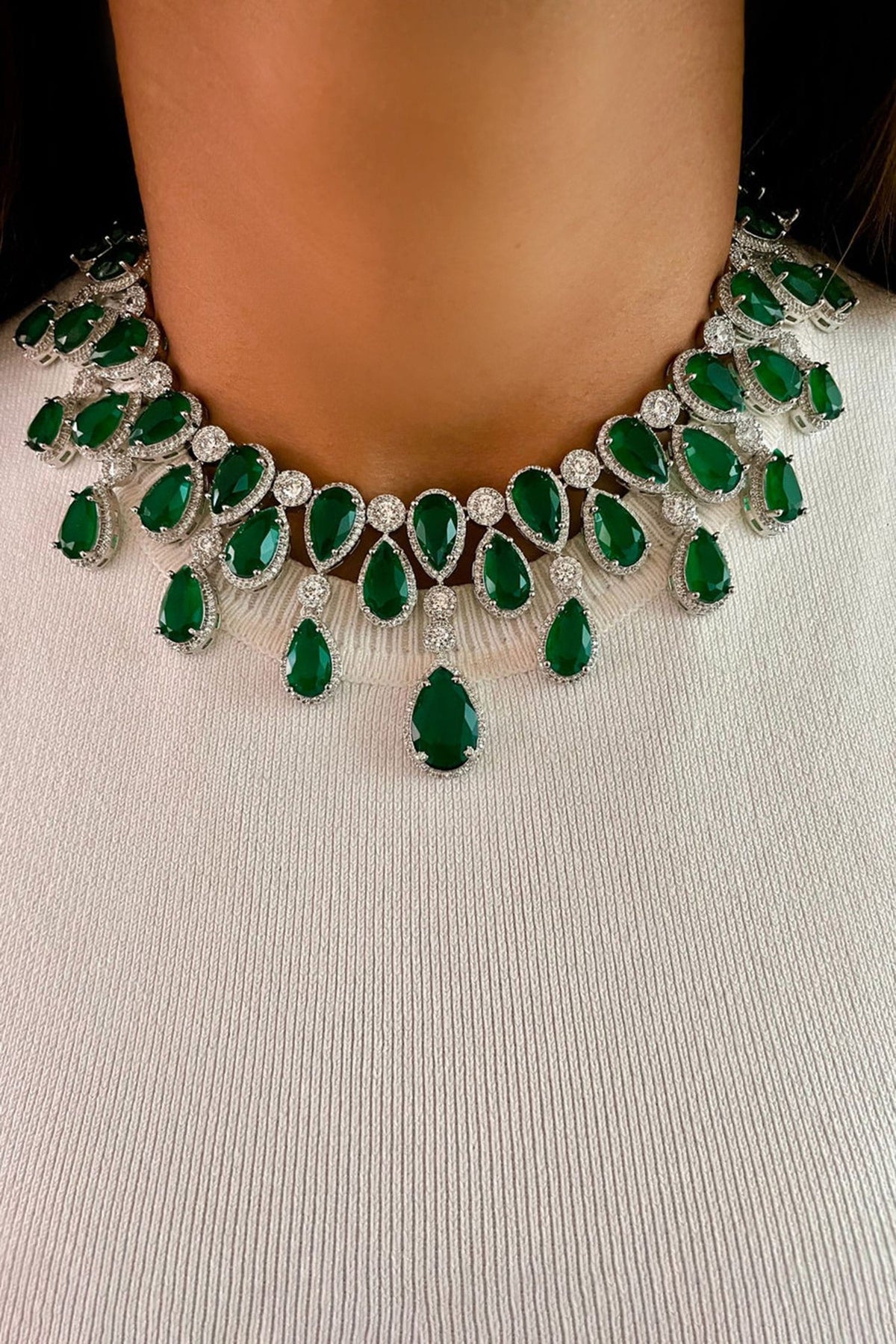 Emerald Stone Infinity Necklace Set 