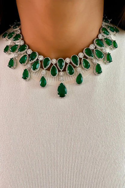 Emerald Diamond Stones Infinity Necklace Set 