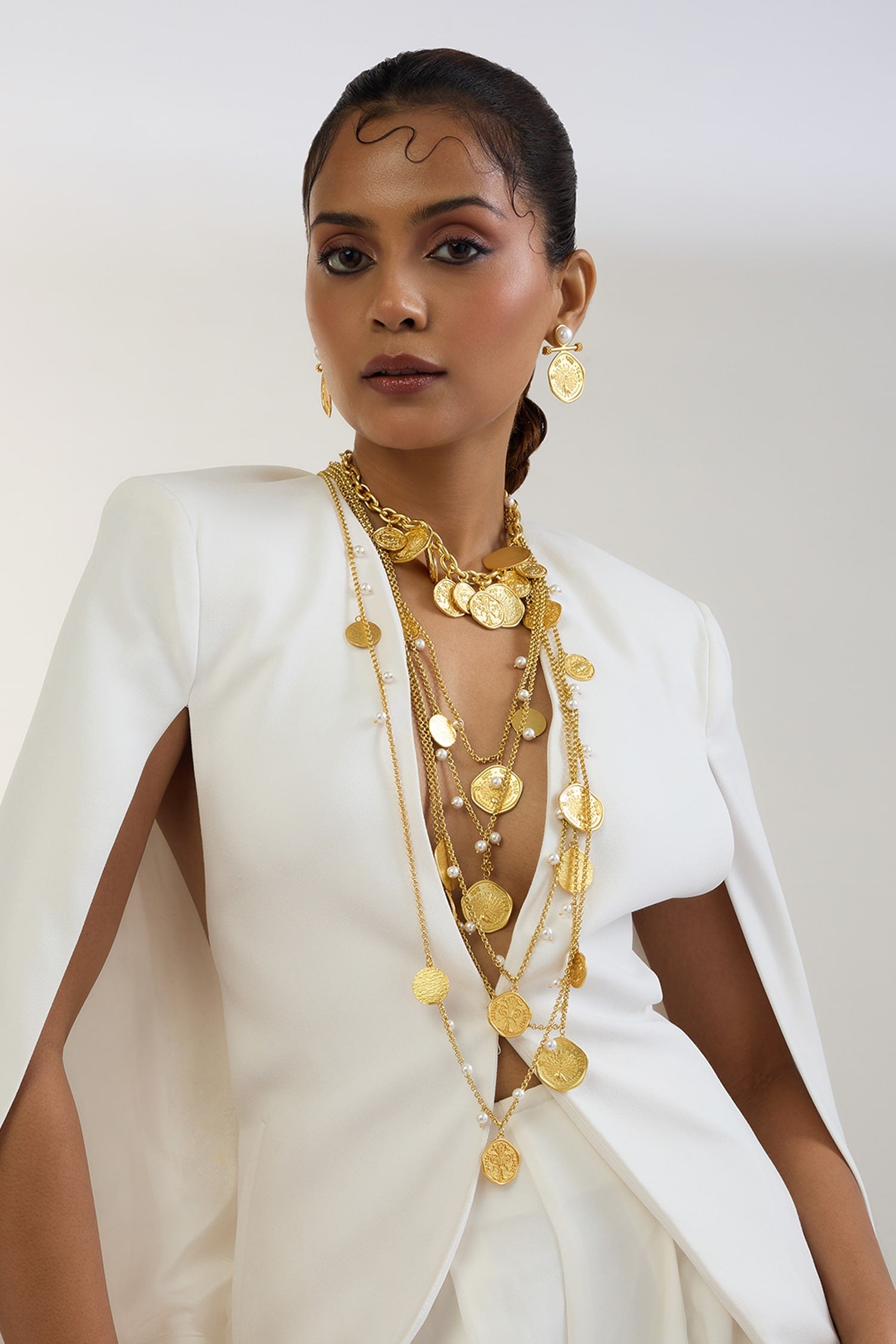 Layered Mor Coin Haar 