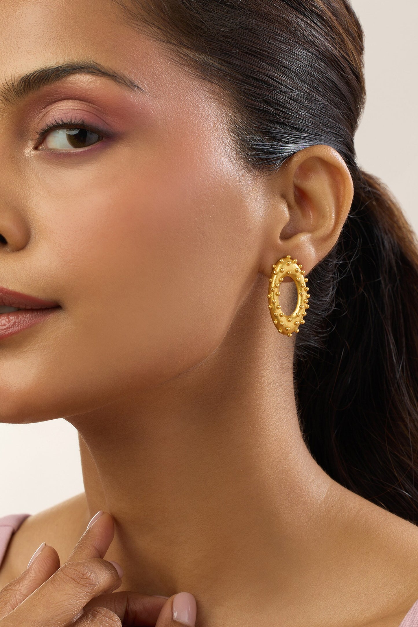 Vine Oval Studs 