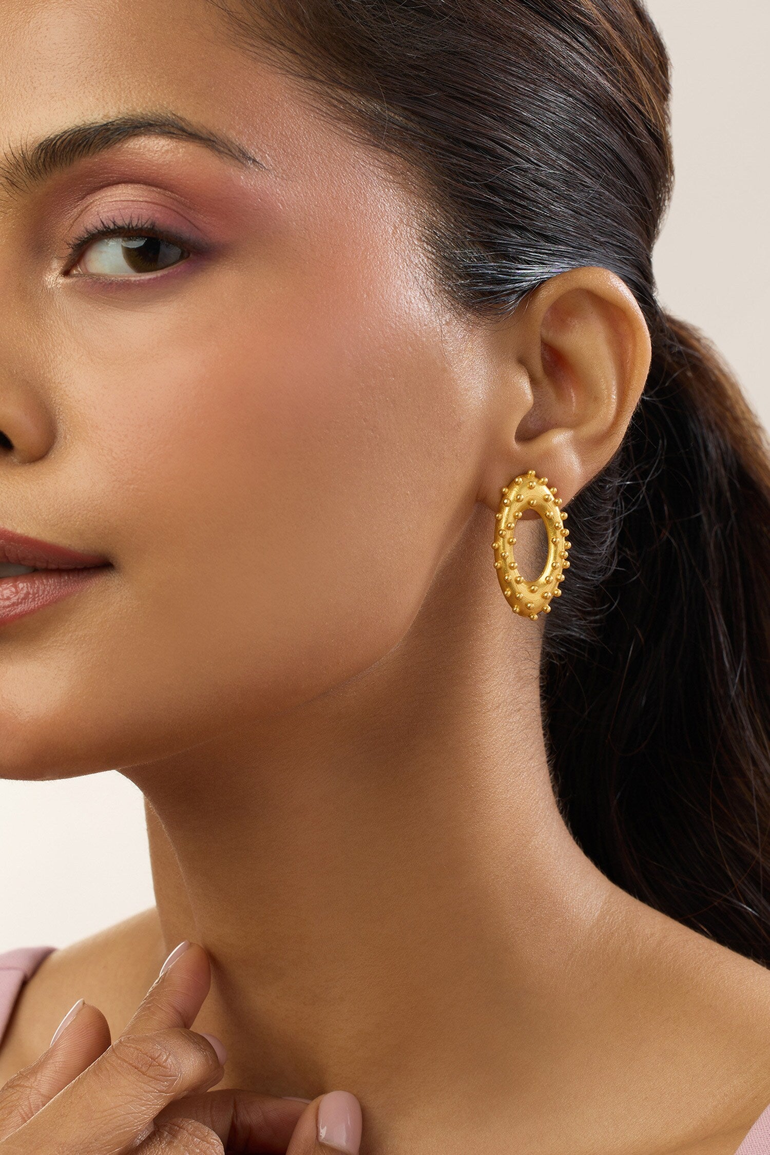 Vine Oval Studs 
