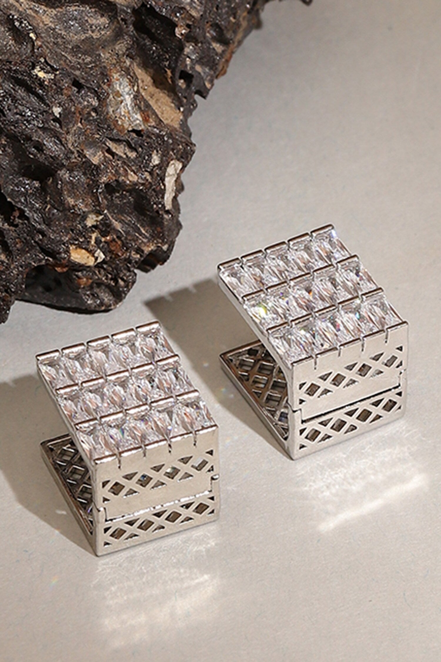Box Loop Earrings 