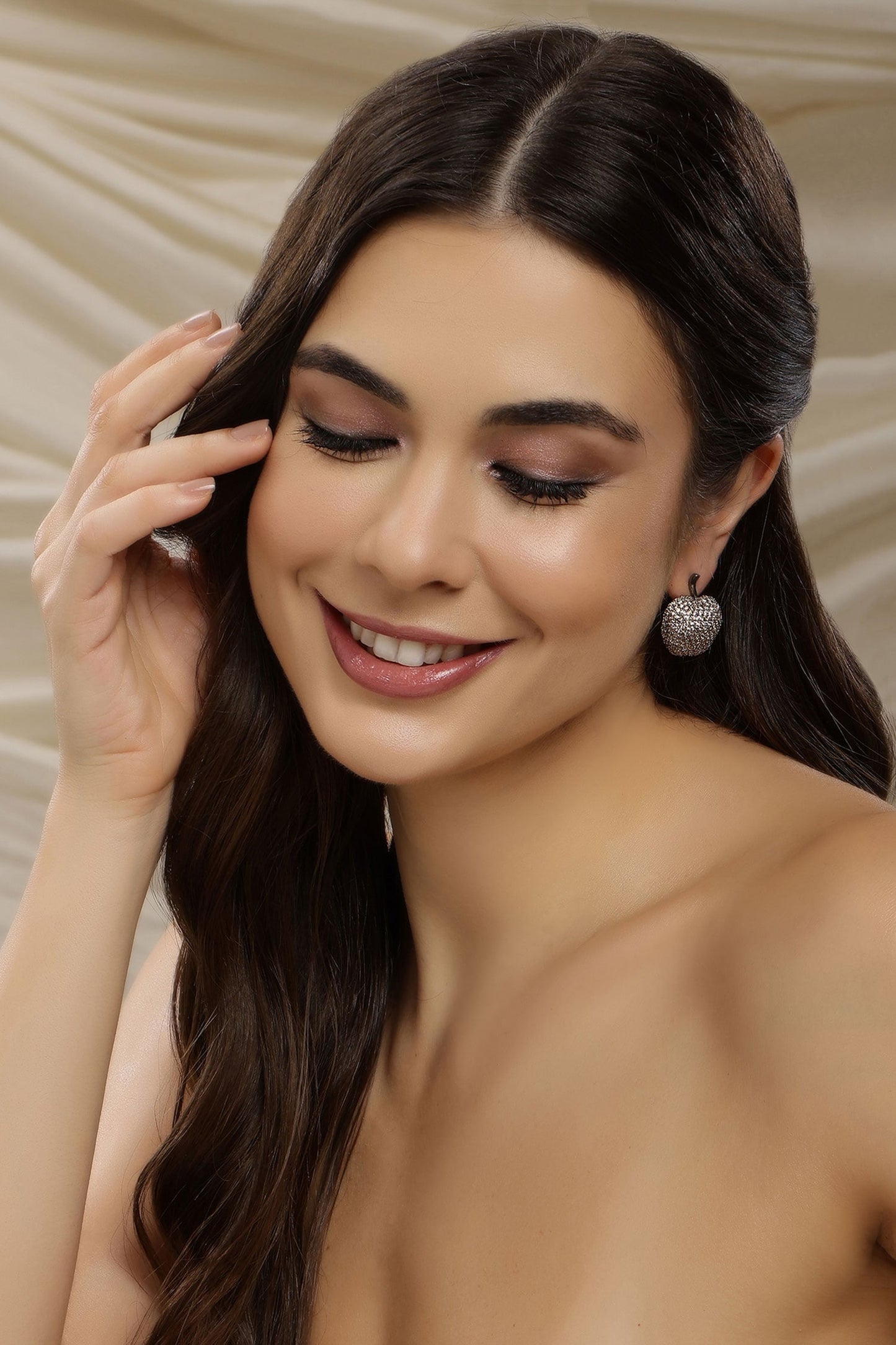 Apple Champagne Studs Earring 