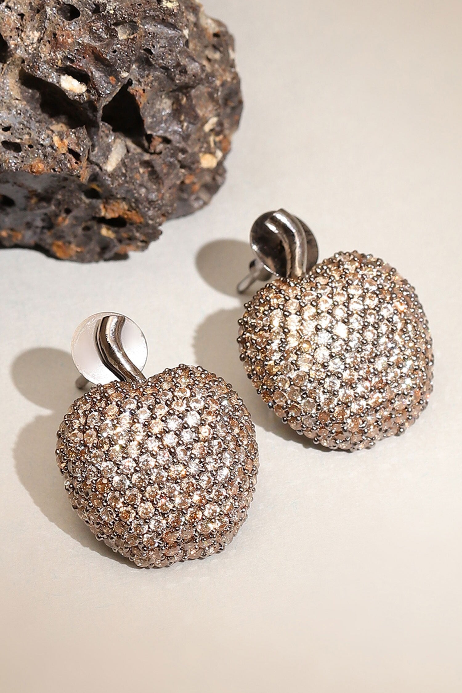 Apple Champagne Studs Earring 