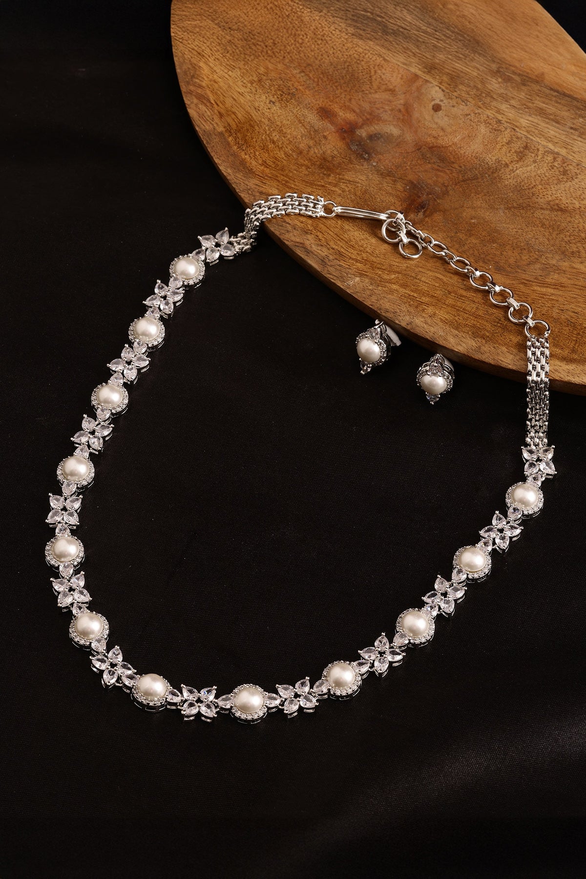 Pearl Embellished Necklace Set 