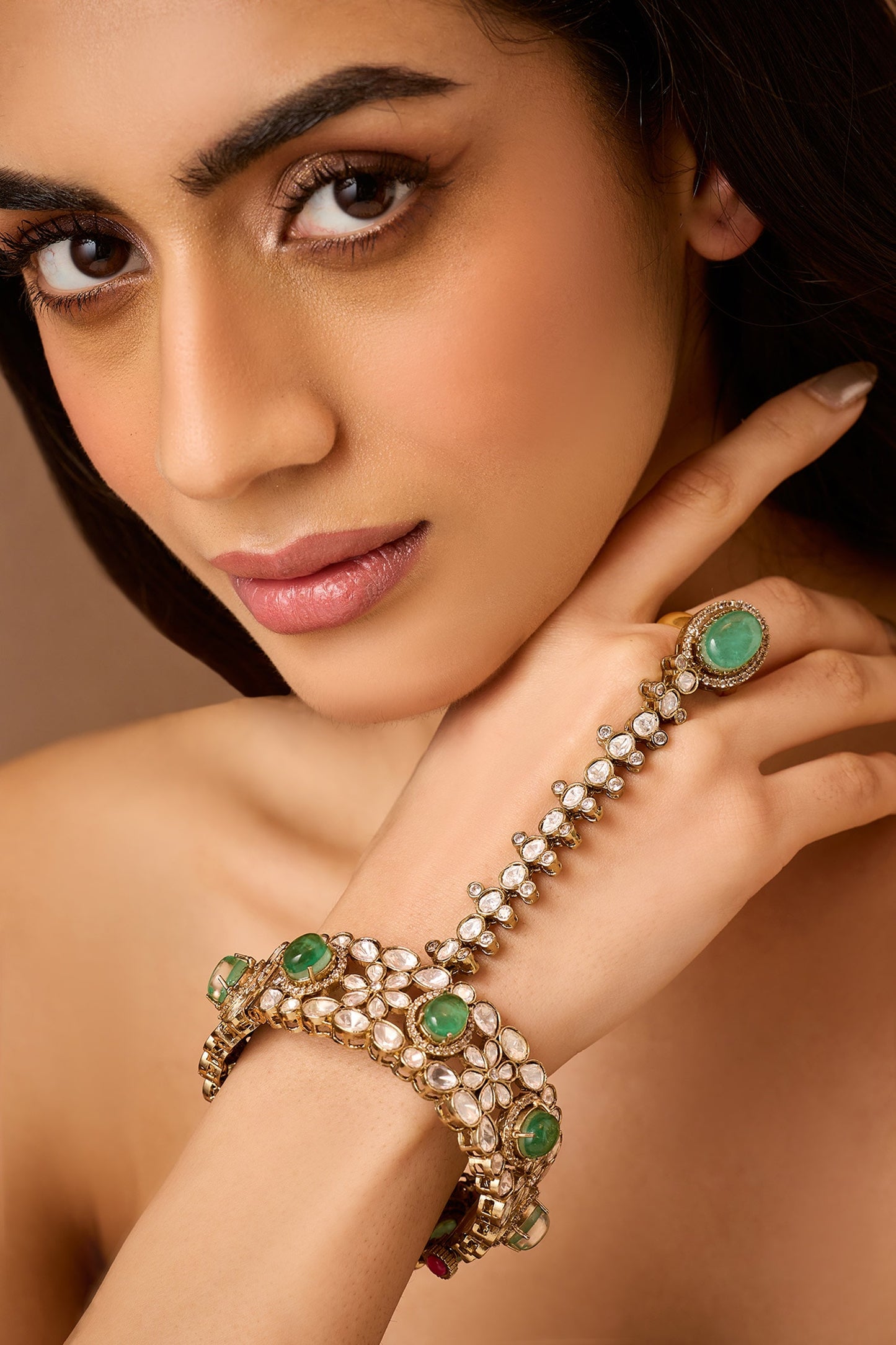 Mint Polki Statement Hathphool 