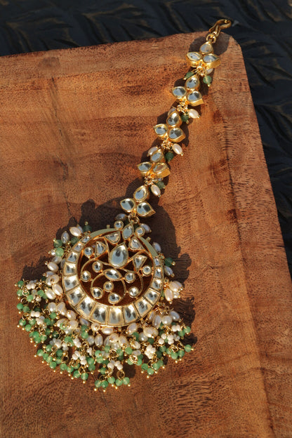 Mint Kundan Maangtikka 