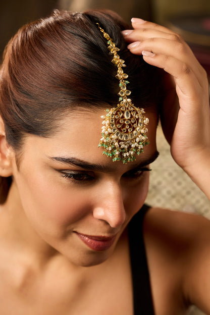 Mint Kundan Maangtikka 