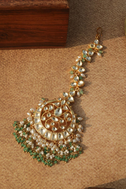 Mint Kundan Maangtikka 