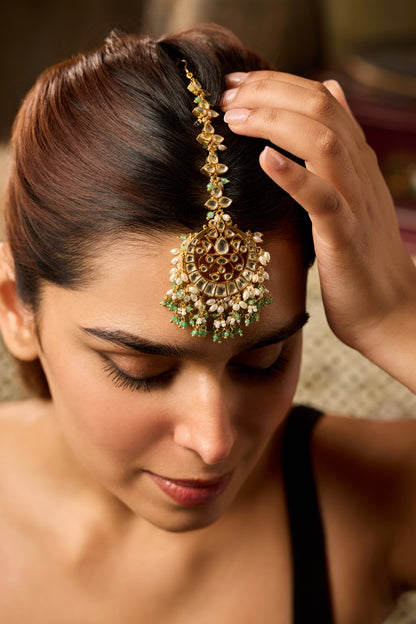 Mint Kundan Maangtikka 