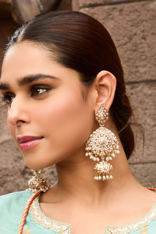 Elegant White Jadau Earrings with Pearls 