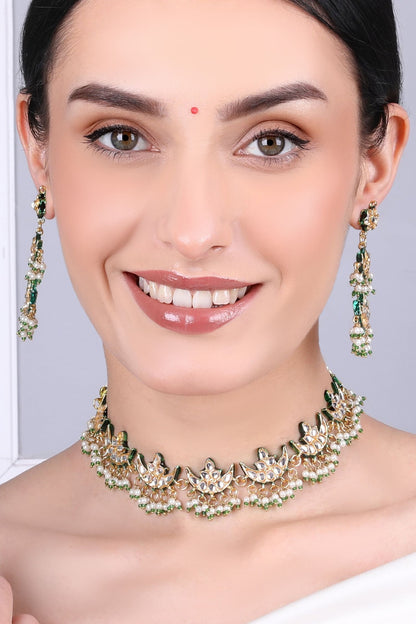 Ariana Kundan Choker Set with Earrings 