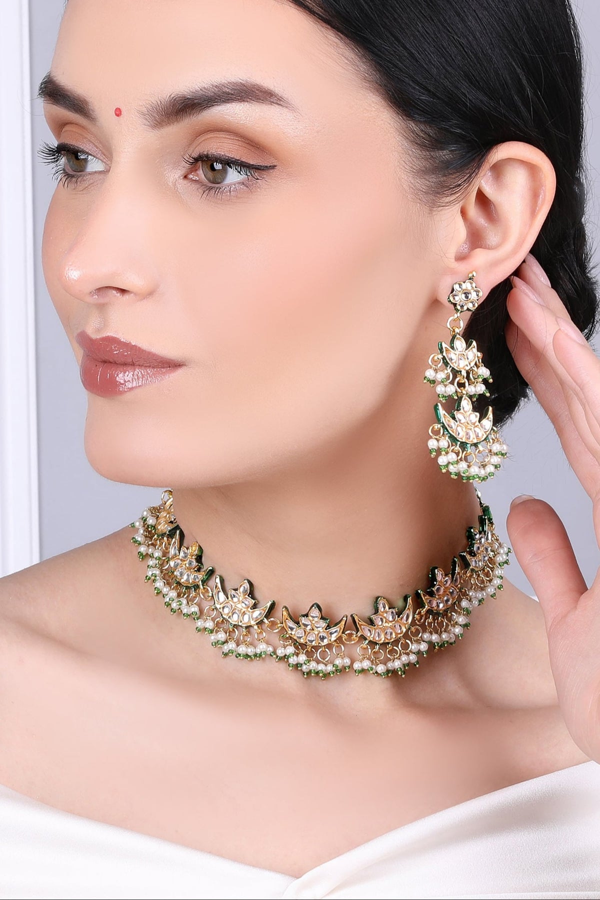 Ariana Kundan Choker Set with Earrings 
