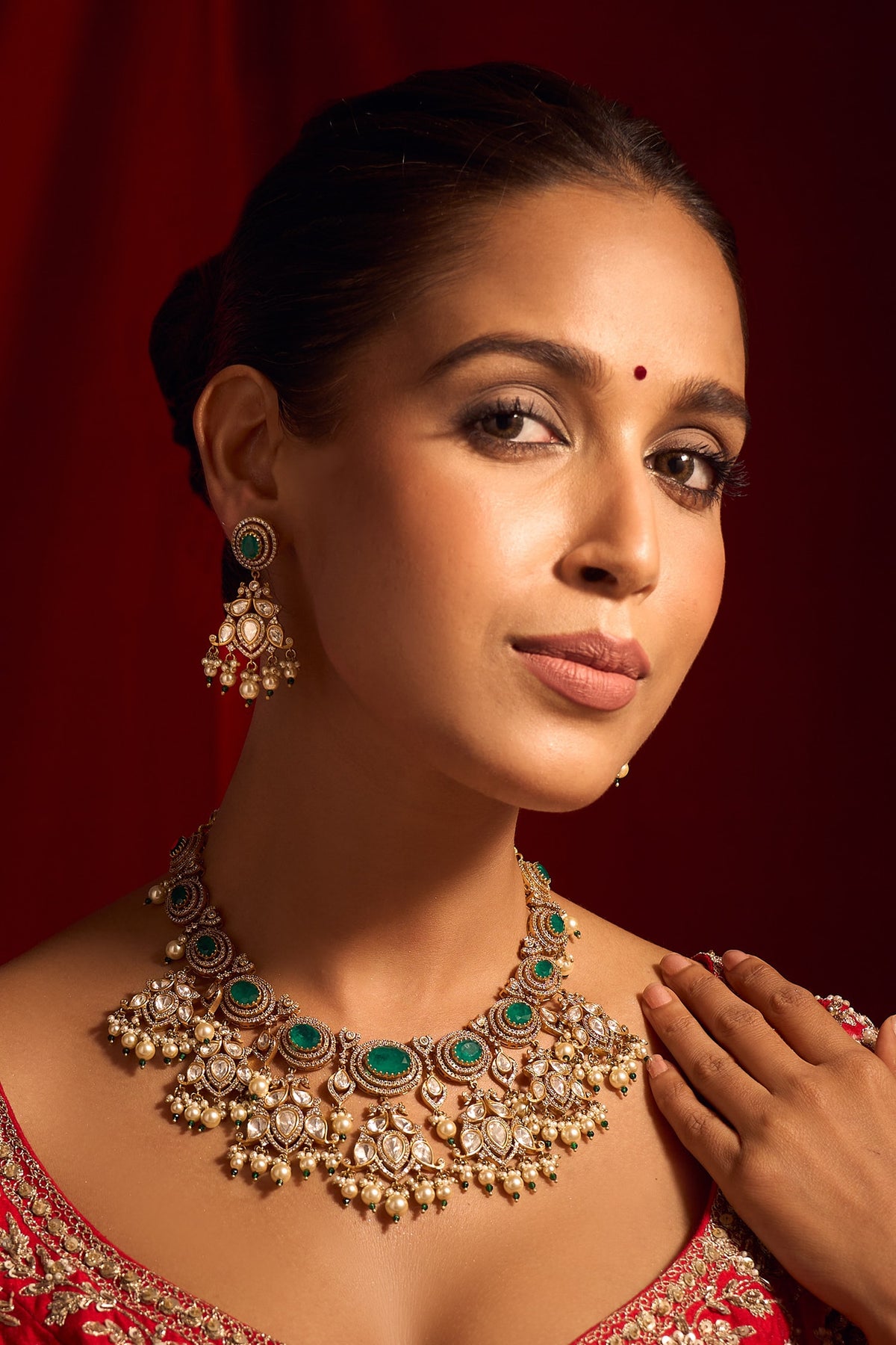 Kundan Green Brass Necklace & Earring Set 