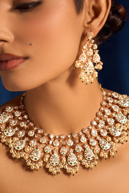 Kundan Jewelry Set in Cream & Green 