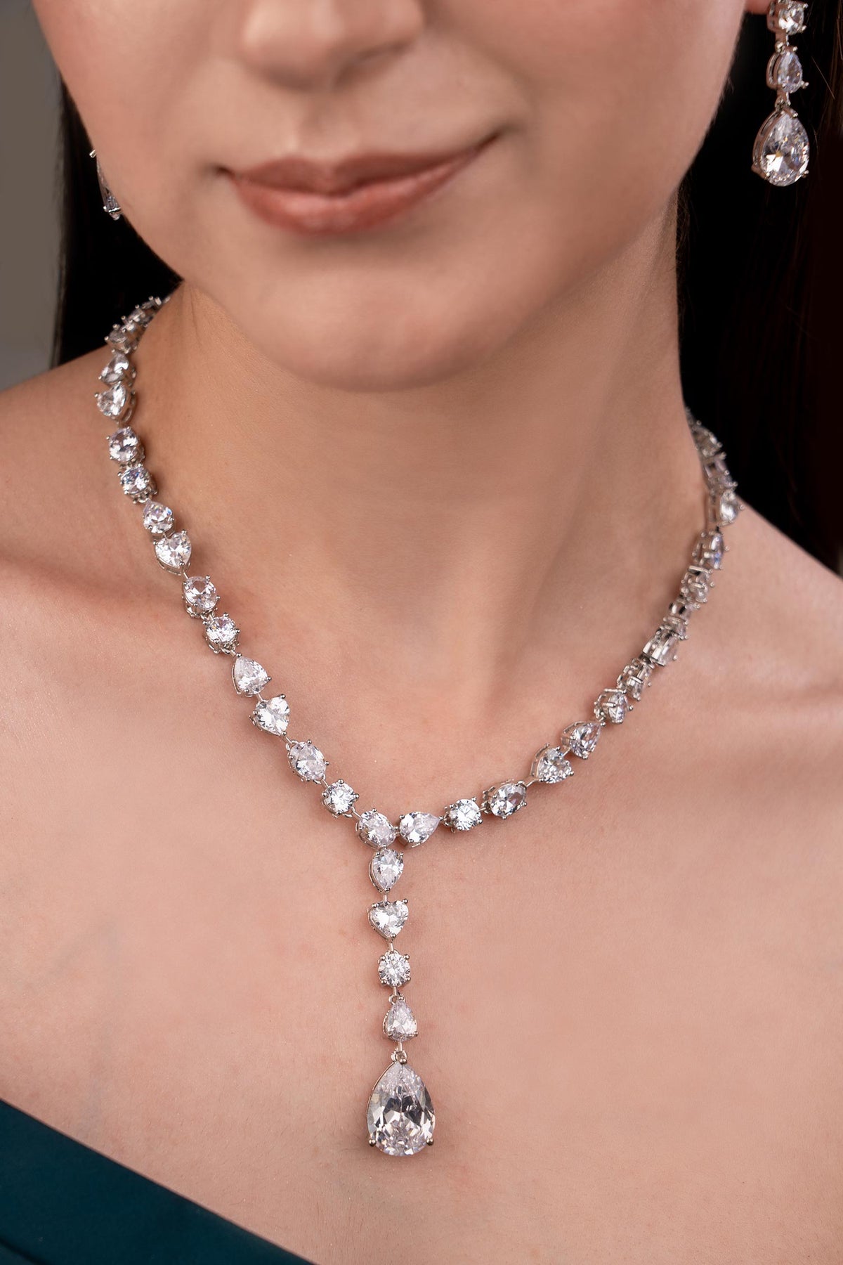 Silver Designer Necklace & Earring Set 