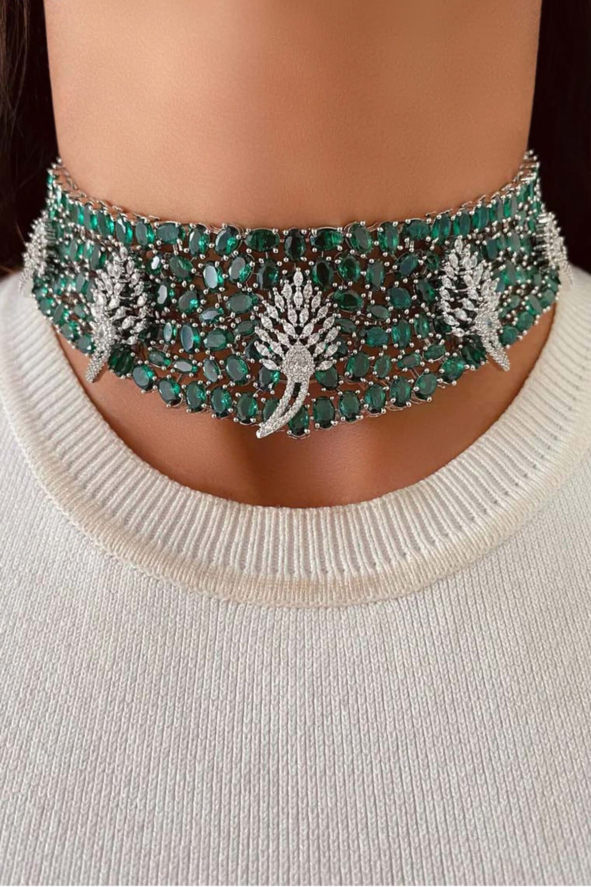 Emerald Choker Diamond Motif Necklace Set 