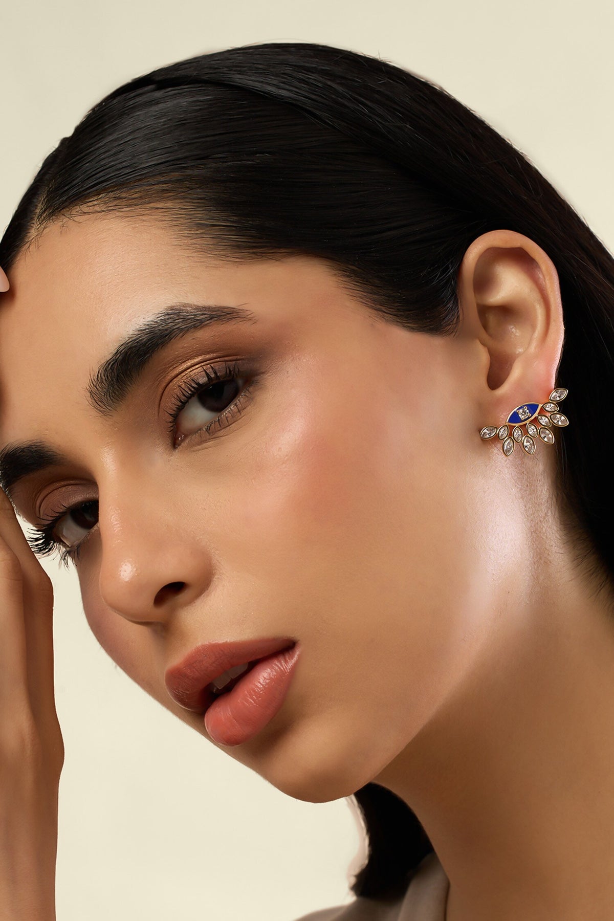 Aura Eye Studs 