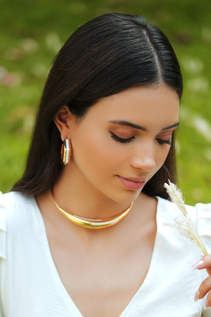 Aurelia White Enamel Gold Neckpiece 