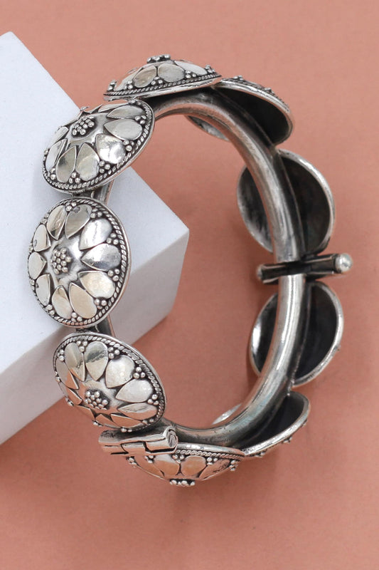 Designer Silver Bangle 