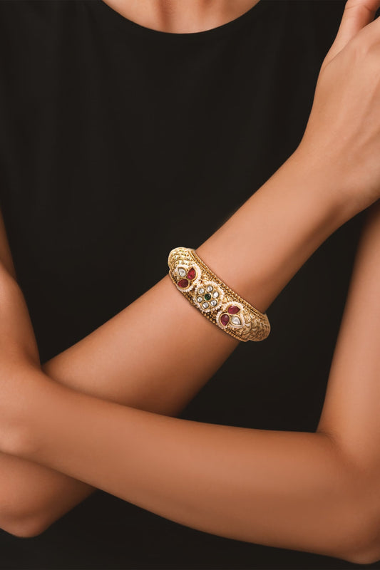 Gold Finish Kundan Polki Bangle 