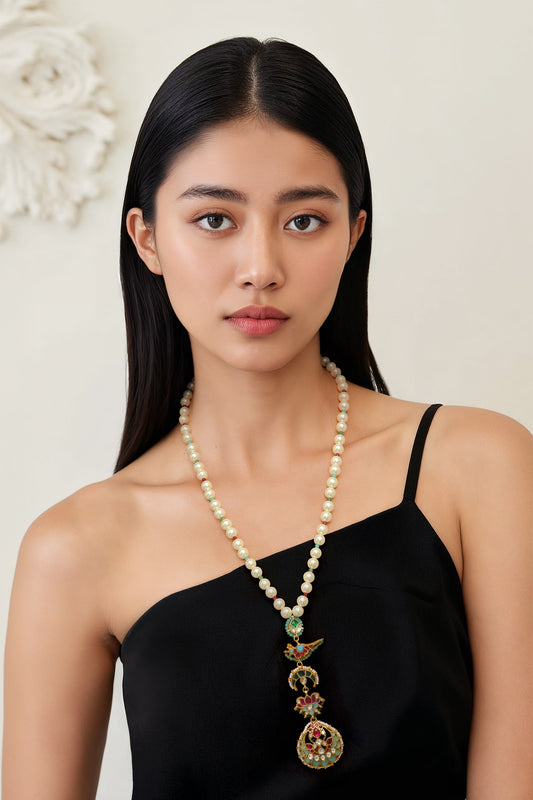 Gold Finish Kundan Necklace 