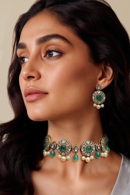 Gold Finish Kundan Necklace Set 