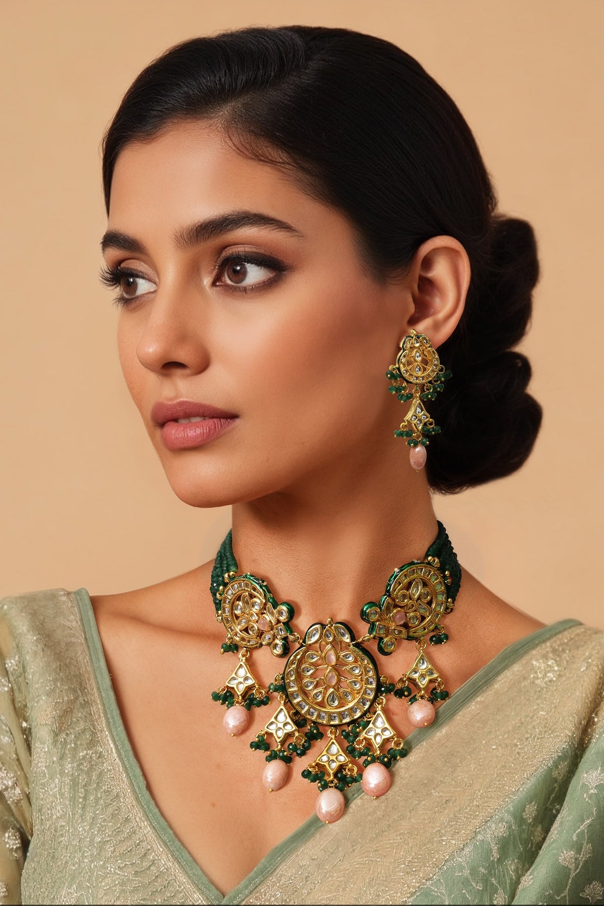 Gold Finish Kundan Necklace Set 