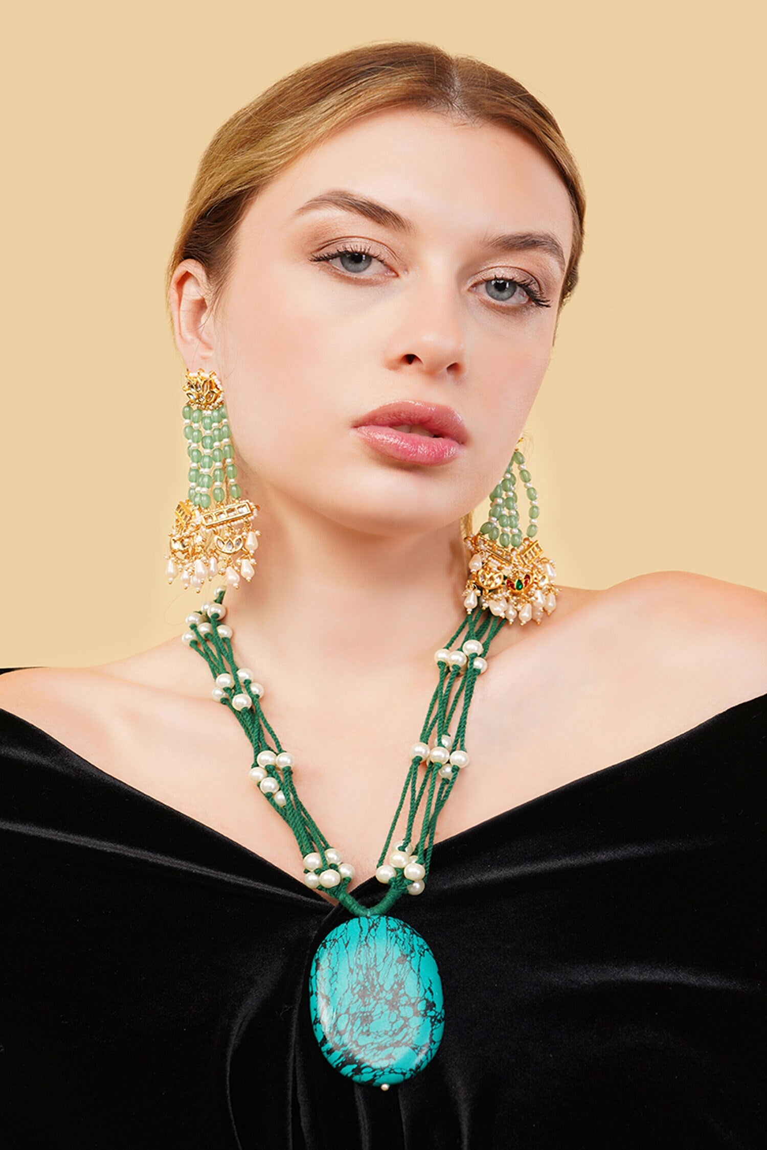 Sabz Khwab Drop Earrings 