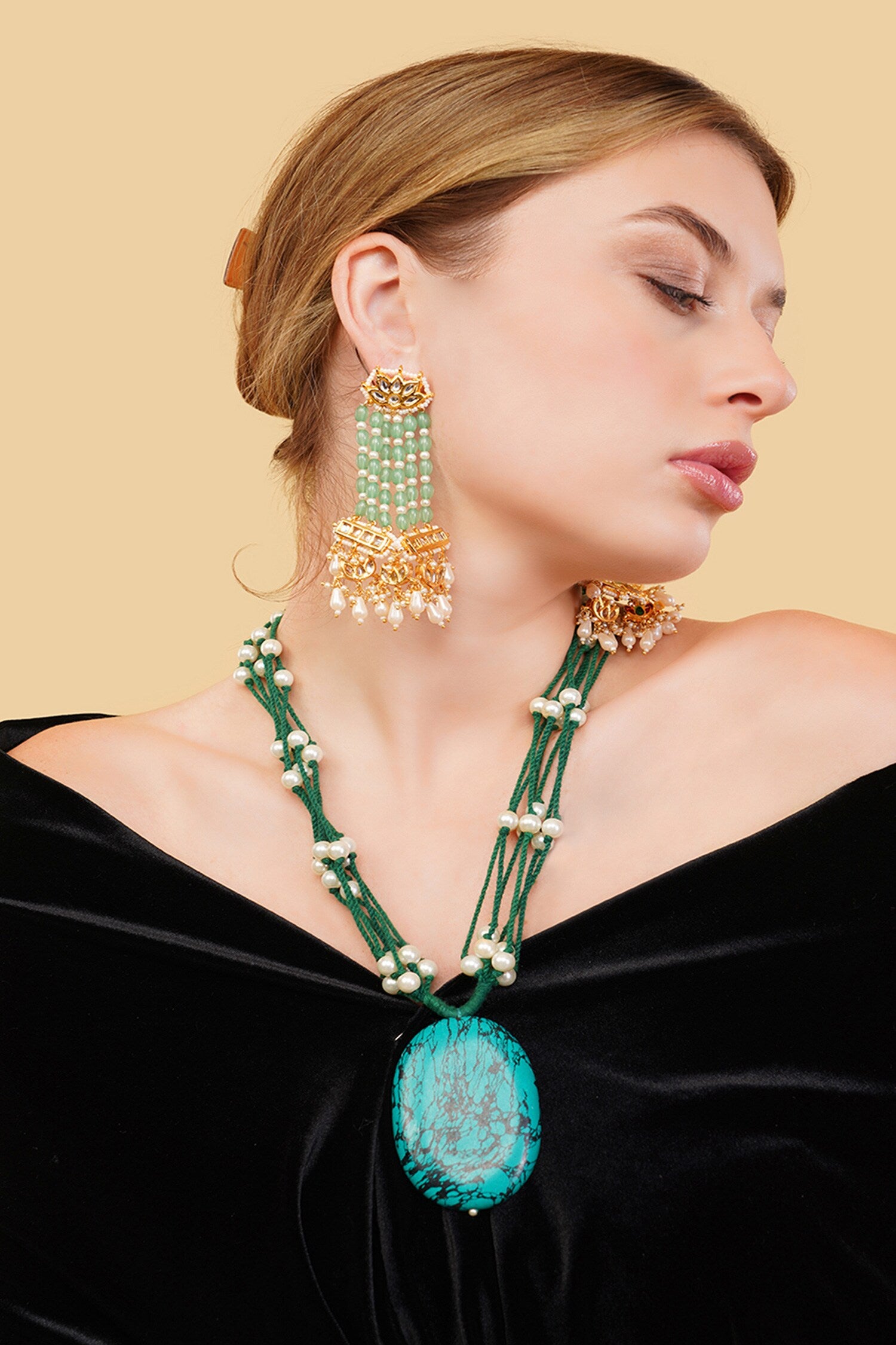 Sabz Khwab Drop Earrings 