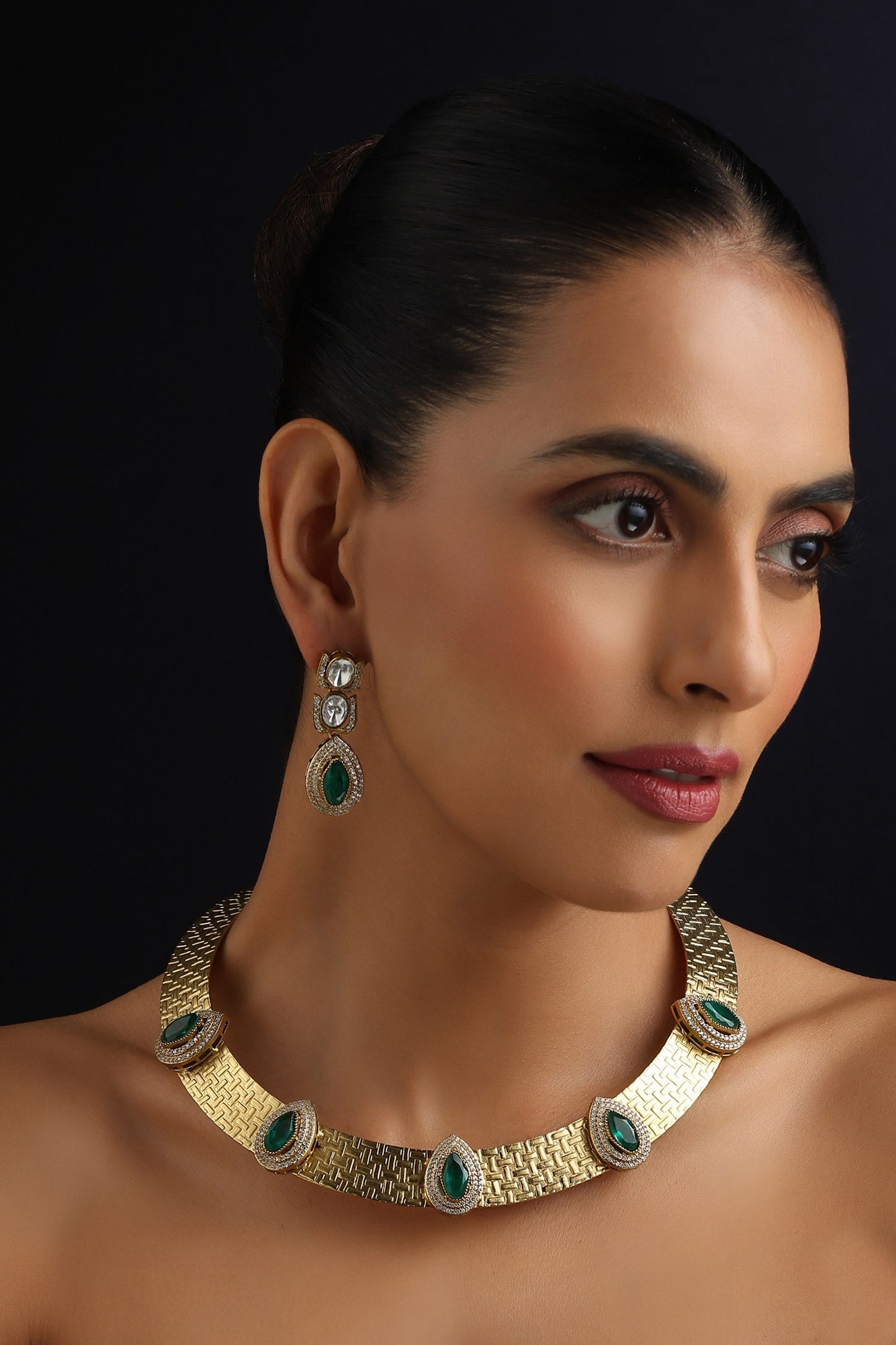 Emerald Hasli Necklace Set 