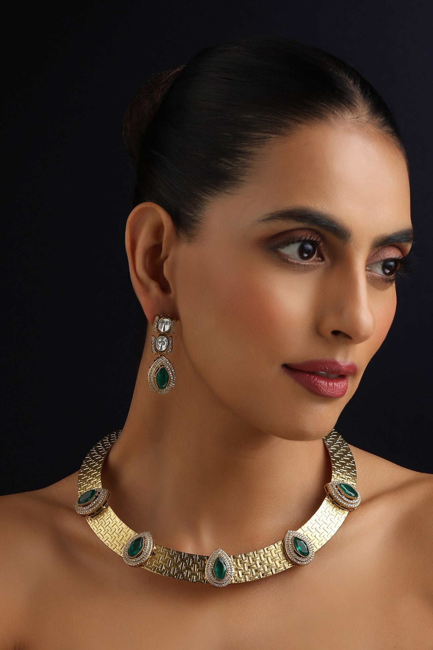 Emerald Hasli Necklace Set 
