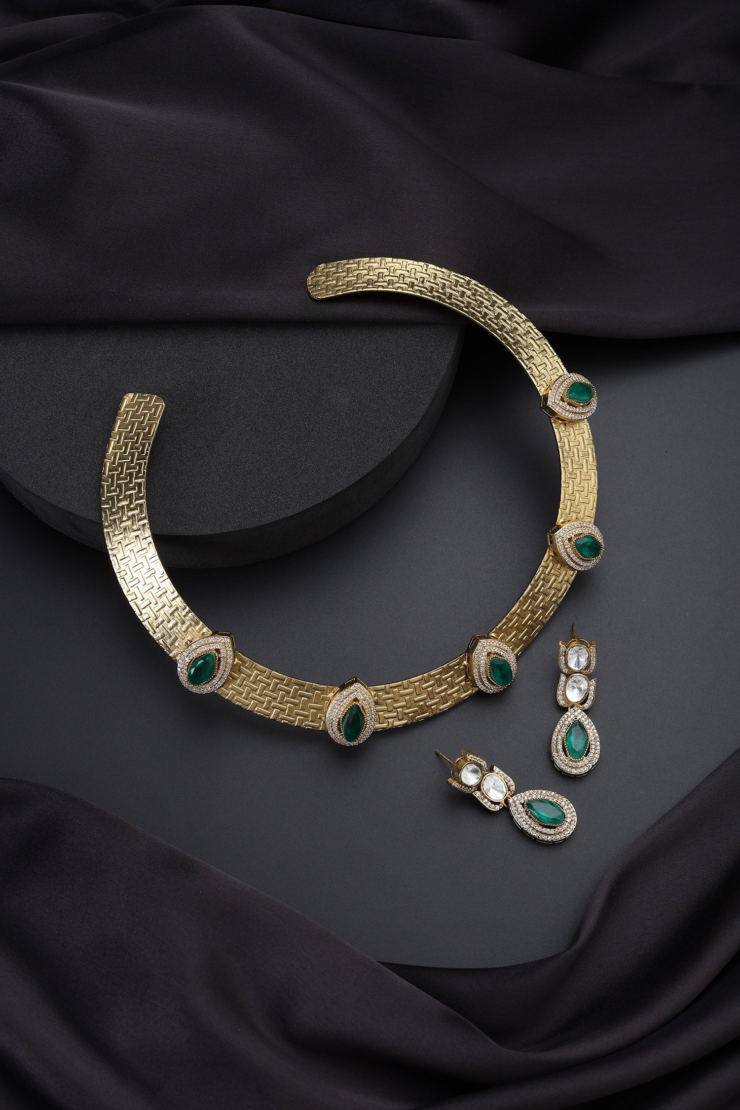 Emerald Hasli Necklace Set 