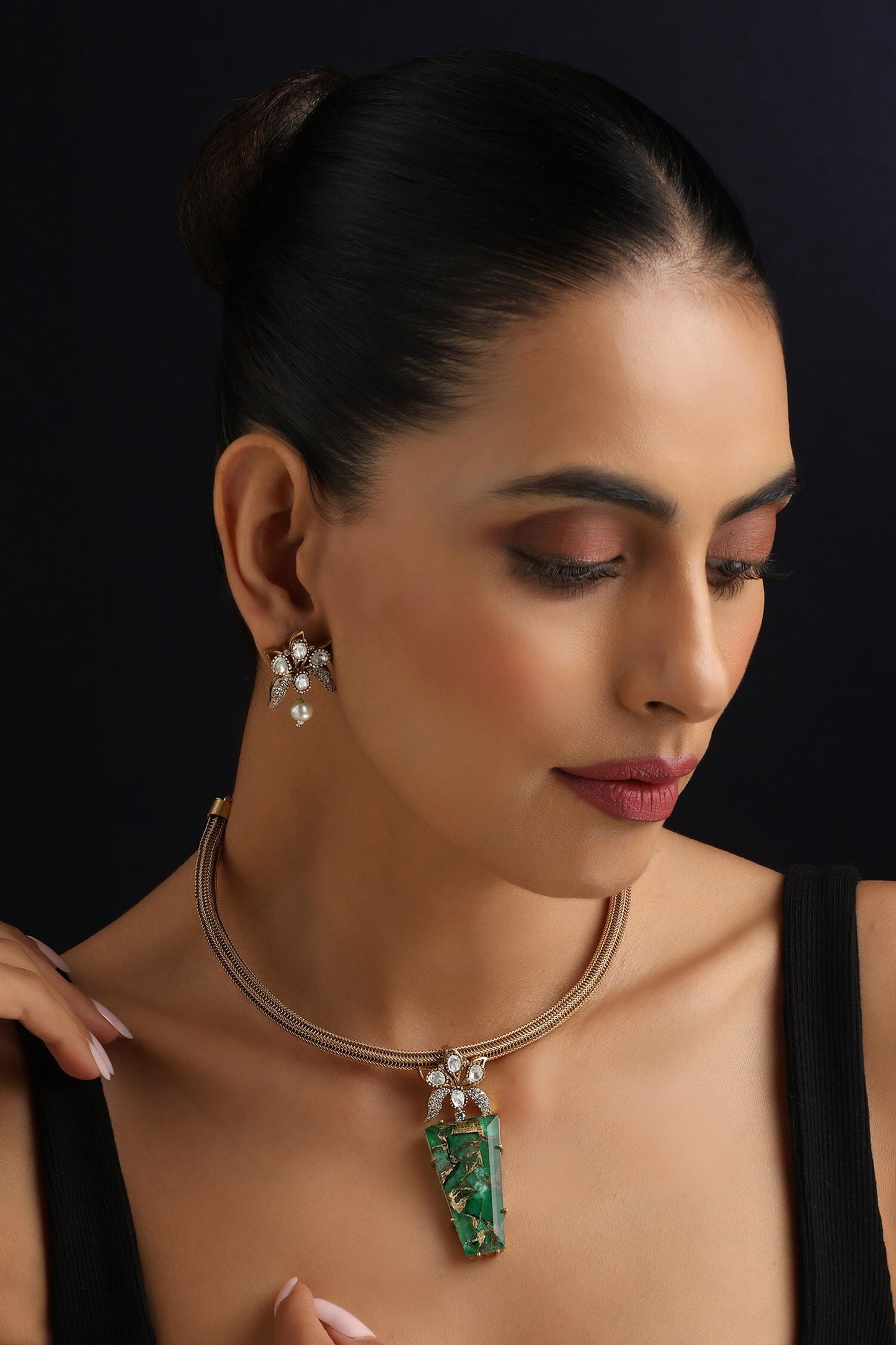 Emerald Hasli Necklace Set 