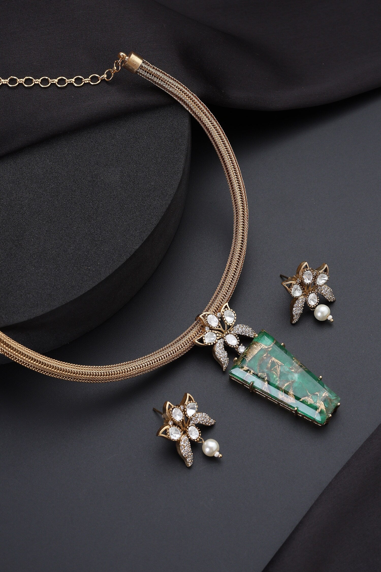 Emerald Hasli Necklace Set 
