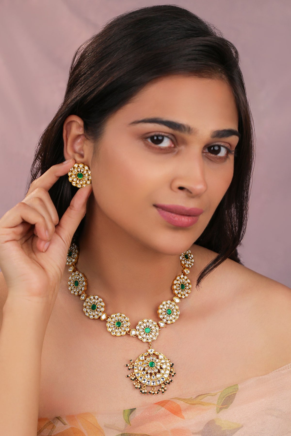 Minimalistic Necklace Set With Studs 