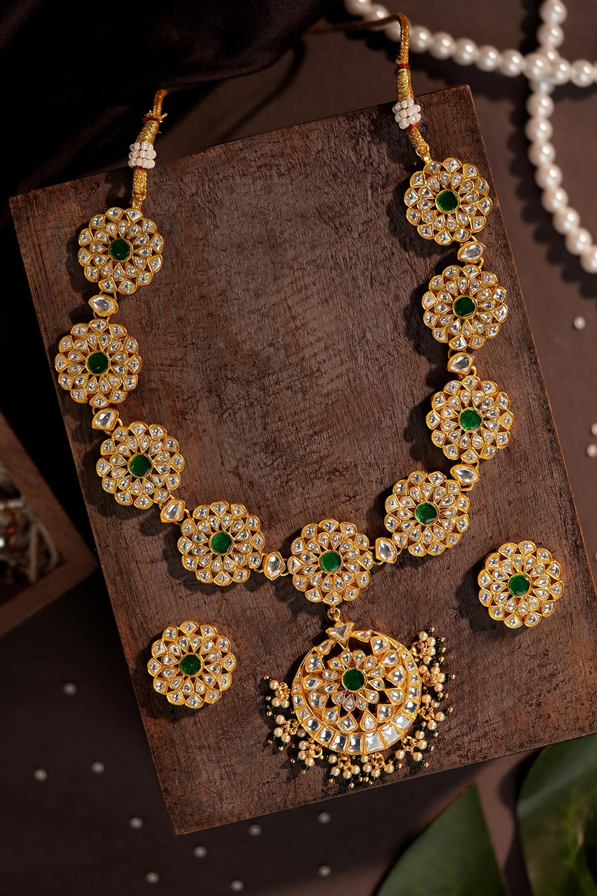 Minimalistic Necklace Set With Studs 
