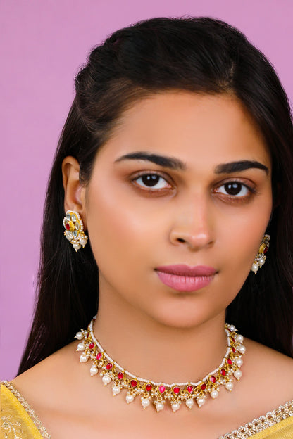 Delicate Yet Minimalistic Single Line Necklace Set 