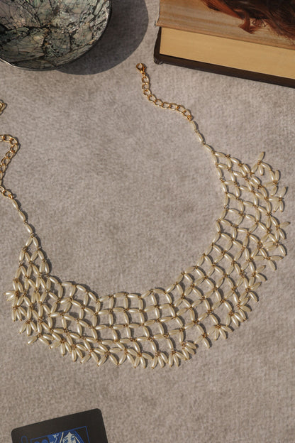 Pearl Embellished Necklace 