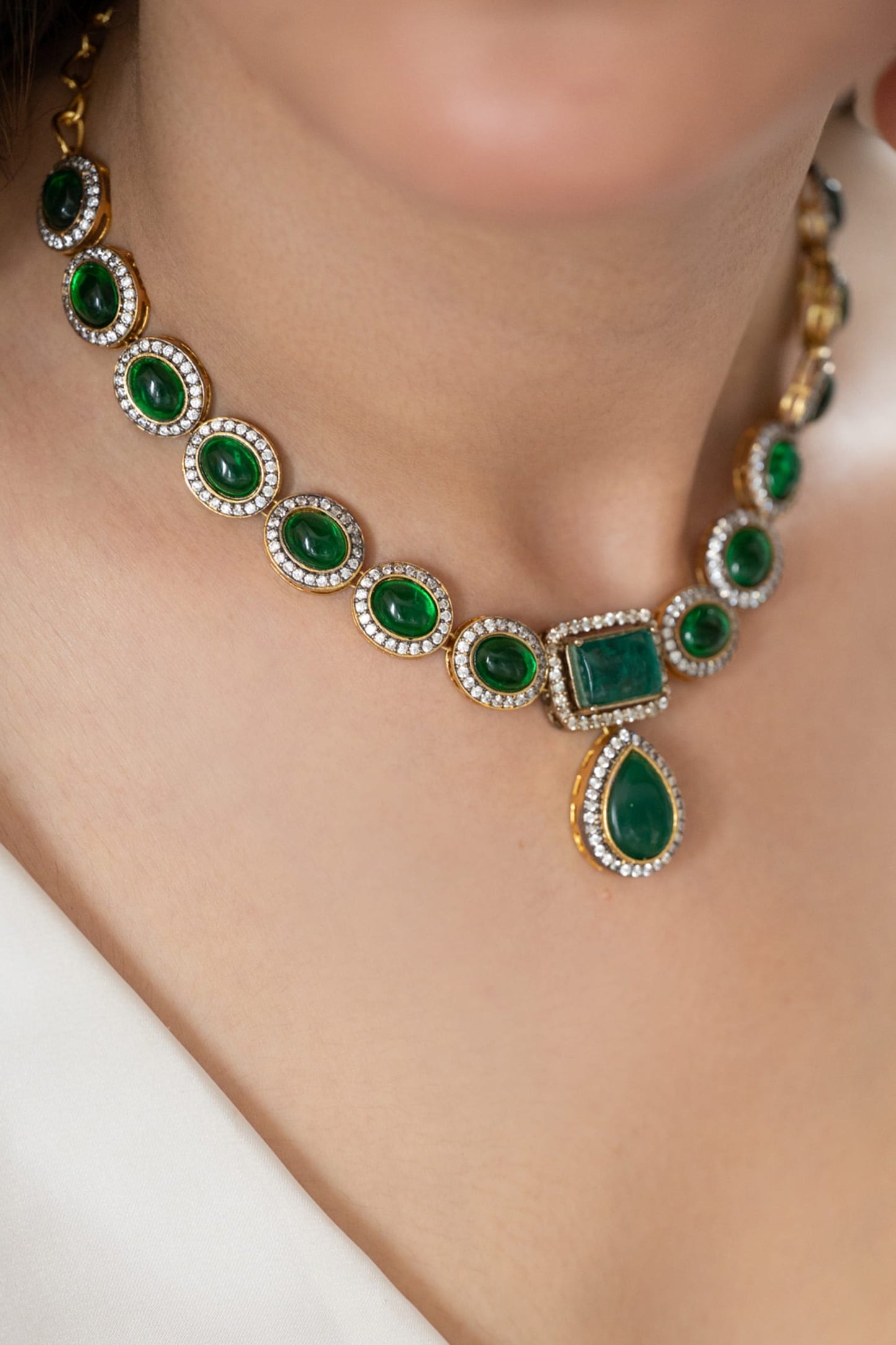 Emerald Green Necklace 