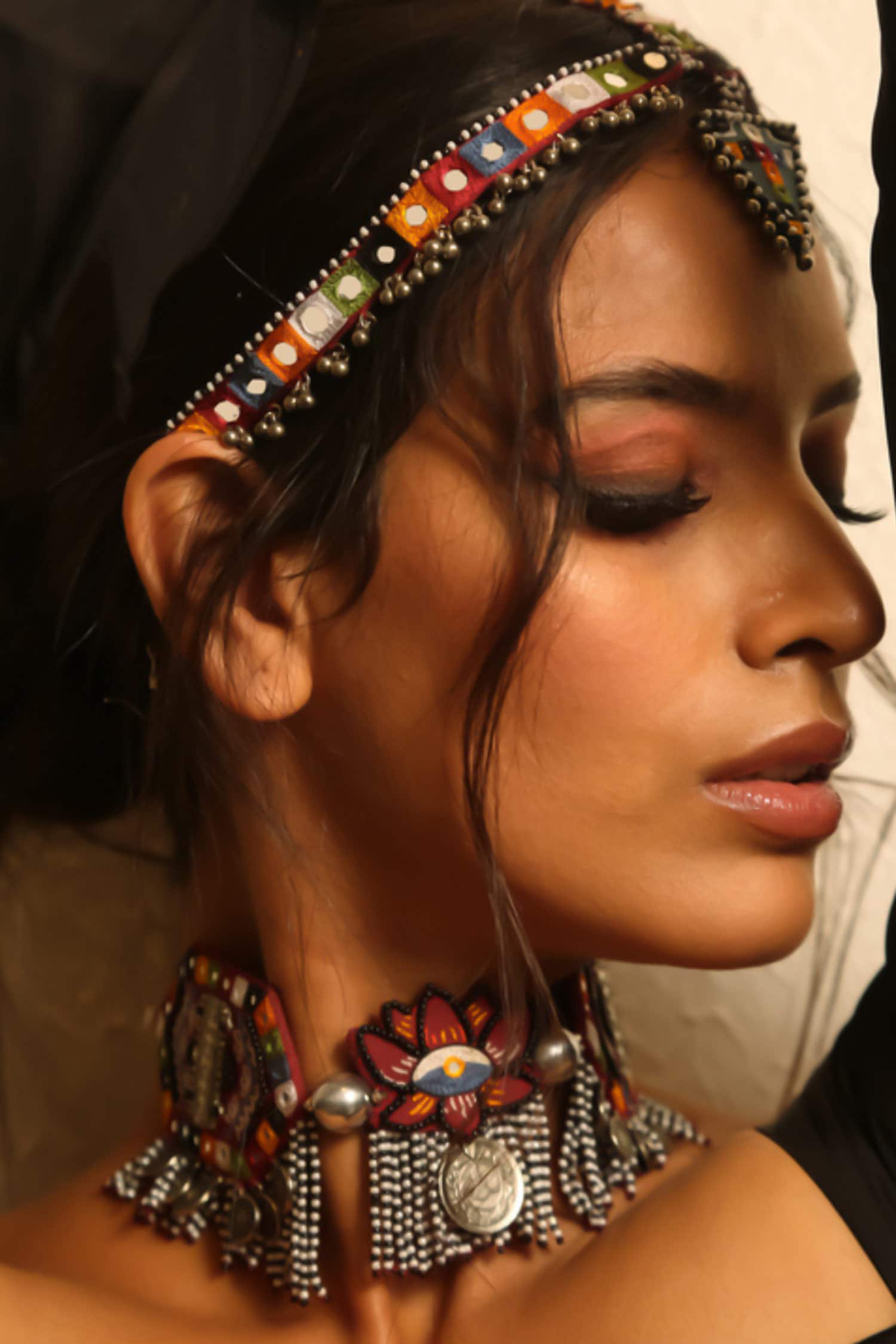 Kamli Embroidered Choker 