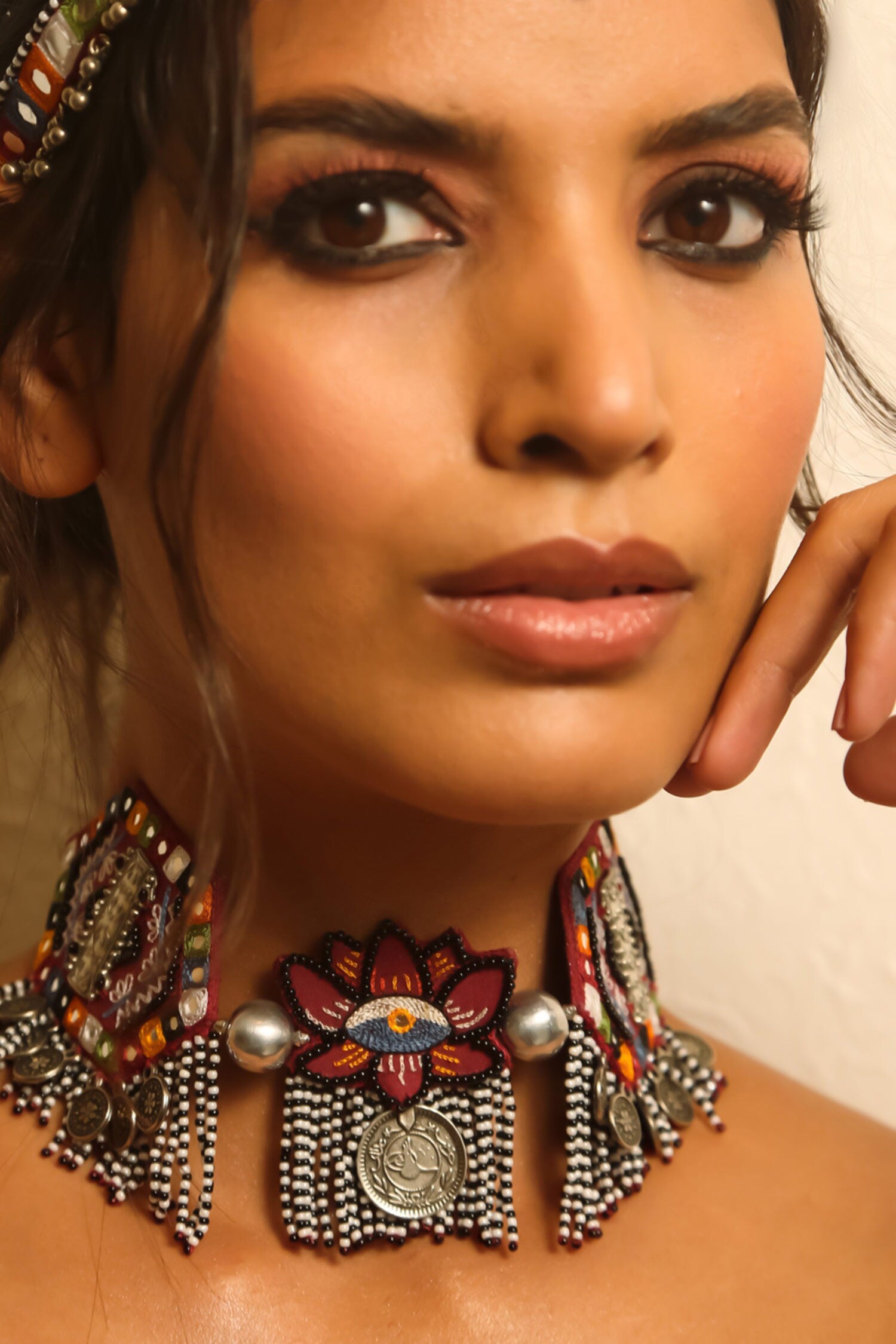 Kamli Embroidered Choker 