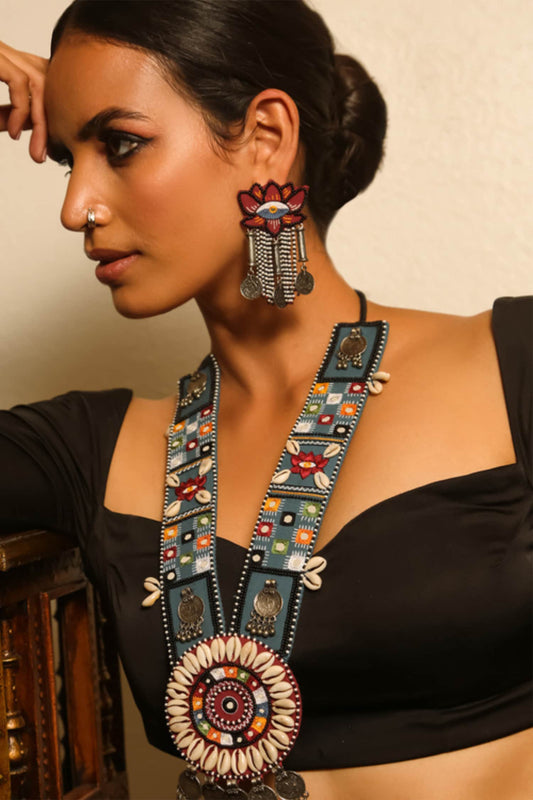 Ghamagham Embroidered Necklace 