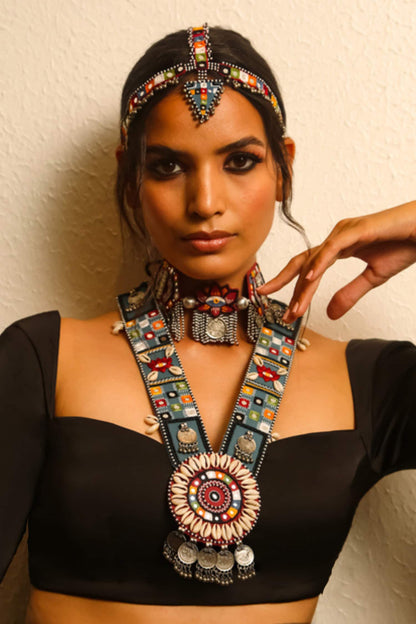 Ghamagham Embroidered Necklace 